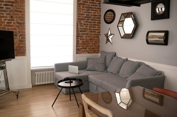 Quels meubles choisir pour une terrasse exposée aux intempéries?